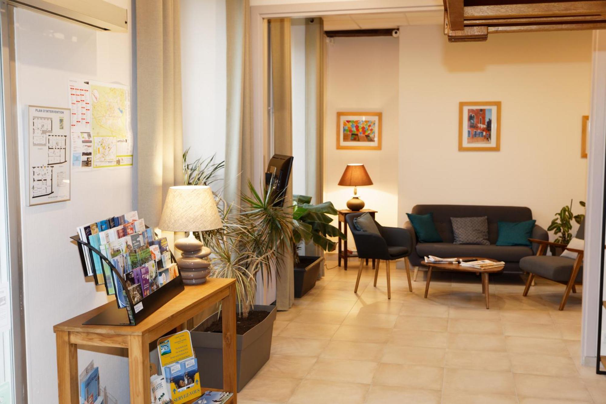 Contact Hotel - Hotel Le Lion D'Or ランバル エクステリア 写真