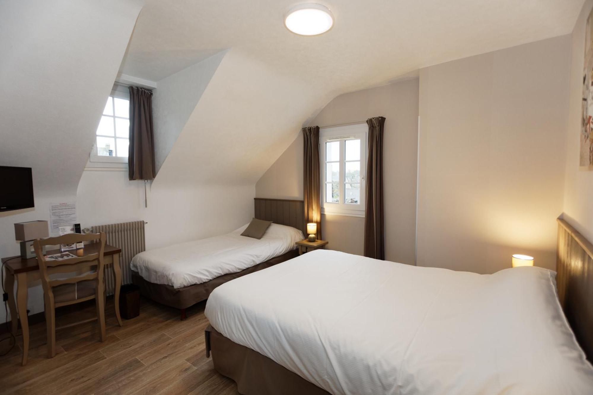 Contact Hotel - Hotel Le Lion D'Or ランバル 部屋 写真