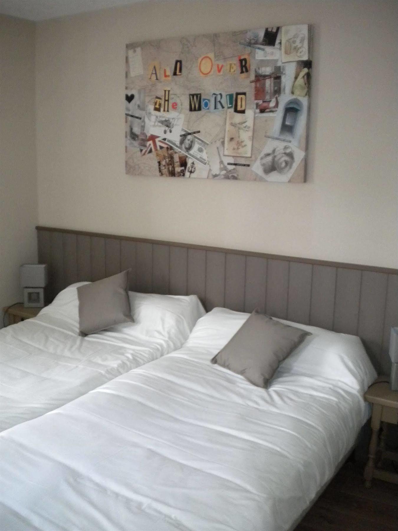Contact Hotel - Hotel Le Lion D'Or ランバル エクステリア 写真
